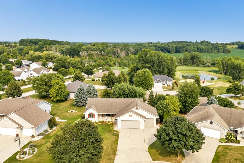 1416 Wilbert Hill Ct, Howard, WI 54313