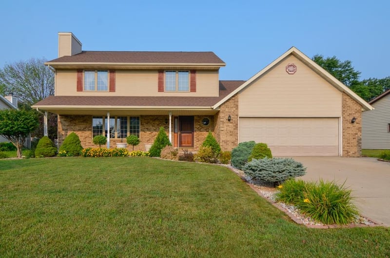 2360 La Rue Ln, Green Bay, WI 54313-5797