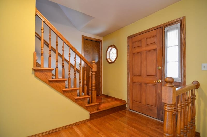 2360 La Rue Ln, Green Bay, WI 54313-5797
