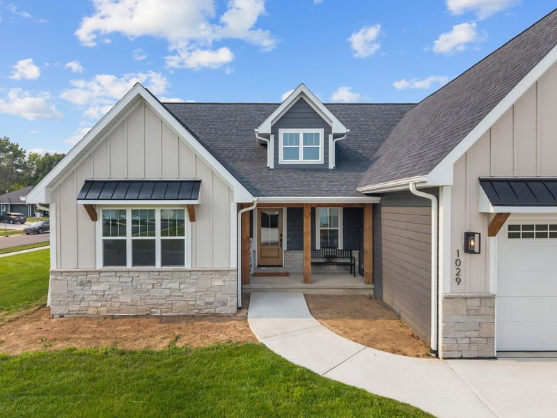 1029 Lancaster Ct, Green Bay, WI 54313