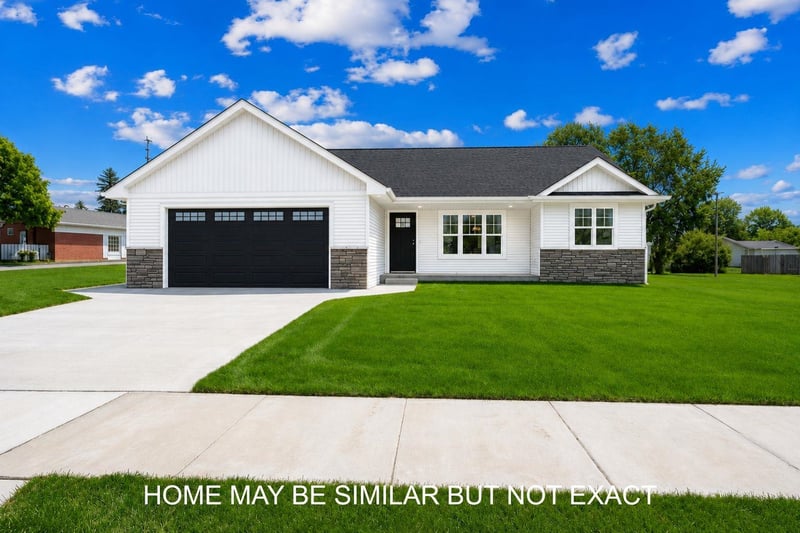 1033 Gray St, Green Bay, WI 54303