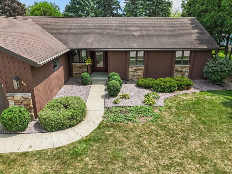 406 Silver Spring Dr, Green Bay, WI 54303-4566
