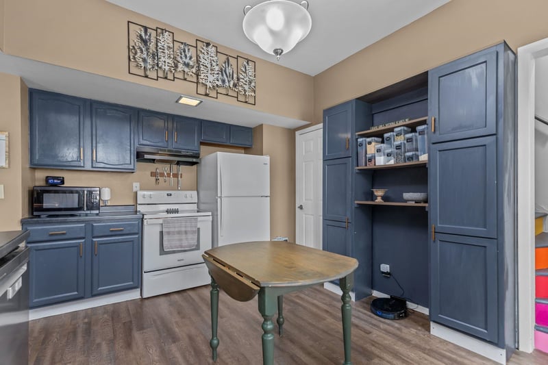833 Jefferson St, Oshkosh, WI 54901