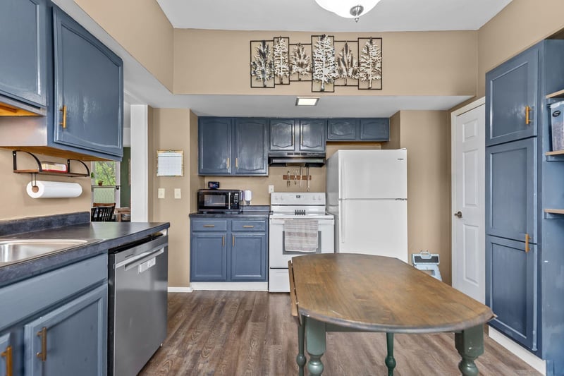 833 Jefferson St, Oshkosh, WI 54901
