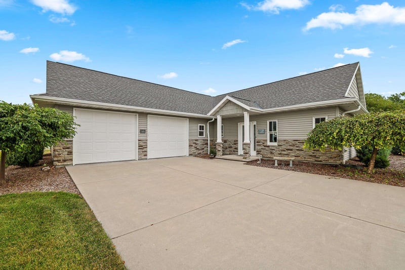 1441 Ava Hope Ct, De Pere, WI 54115