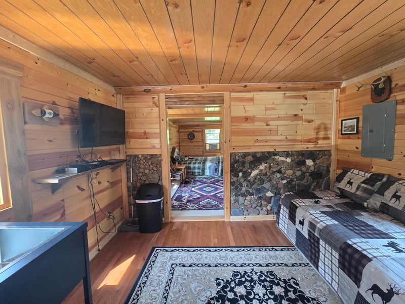 445 Kus Rd, Armstrong Creek, WI 54103