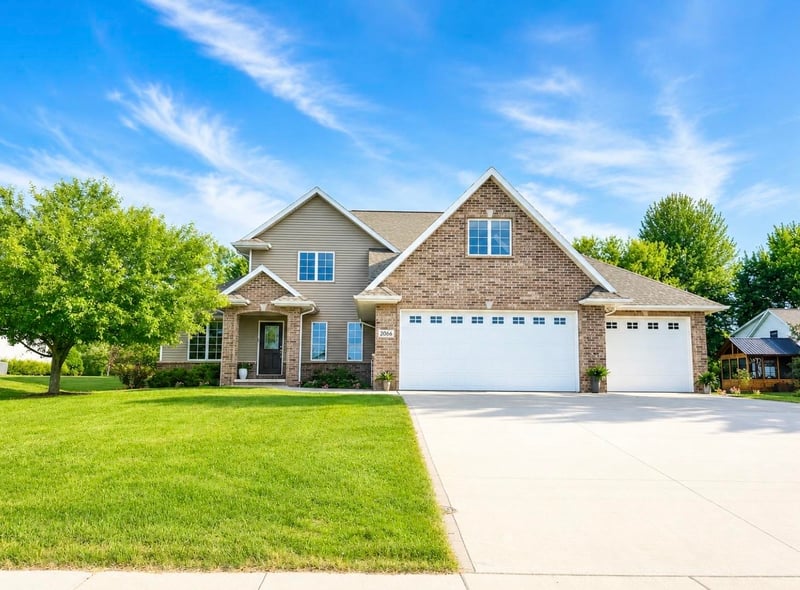2066 Dollar Rd, De Pere, WI 54115