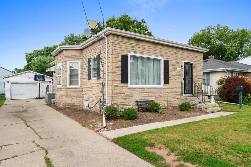 1779 E Mason St, Green Bay, WI 54302