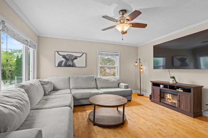 423 E Harrison St, Appleton, WI 54915-1815