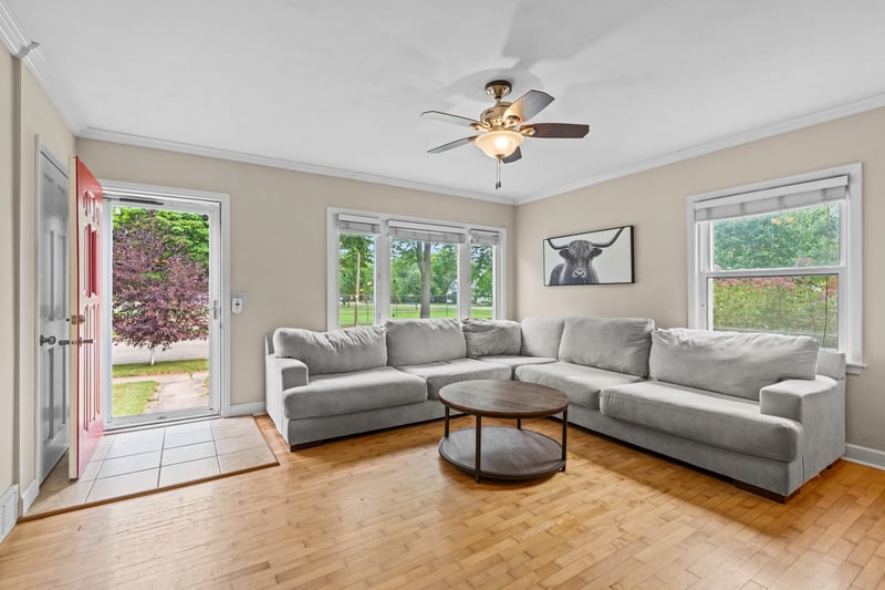 423 E Harrison St, Appleton, WI 54915-1815