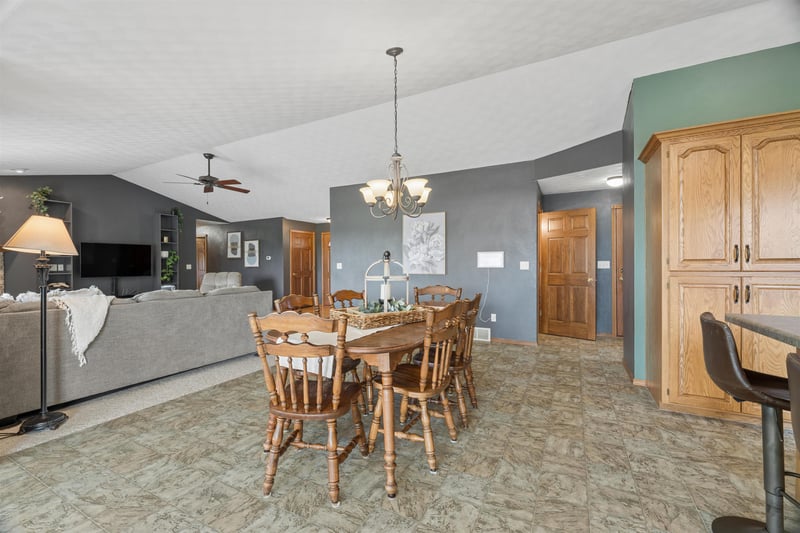 N3141 State Road 76, Hortonville, WI 54944