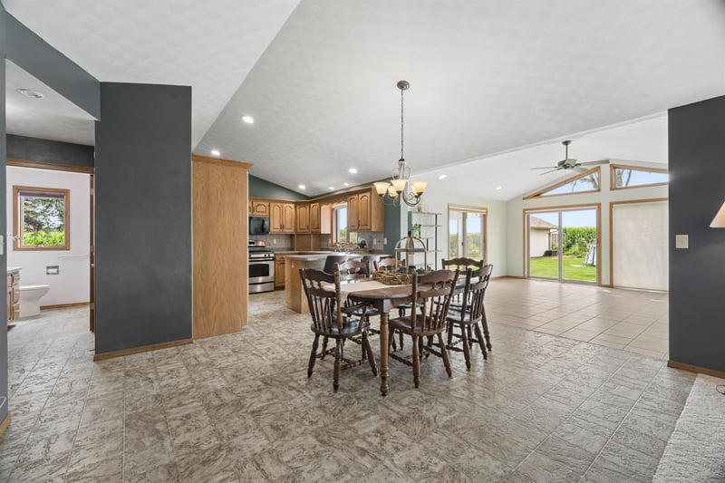 N3141 State Road 76, Hortonville, WI 54944