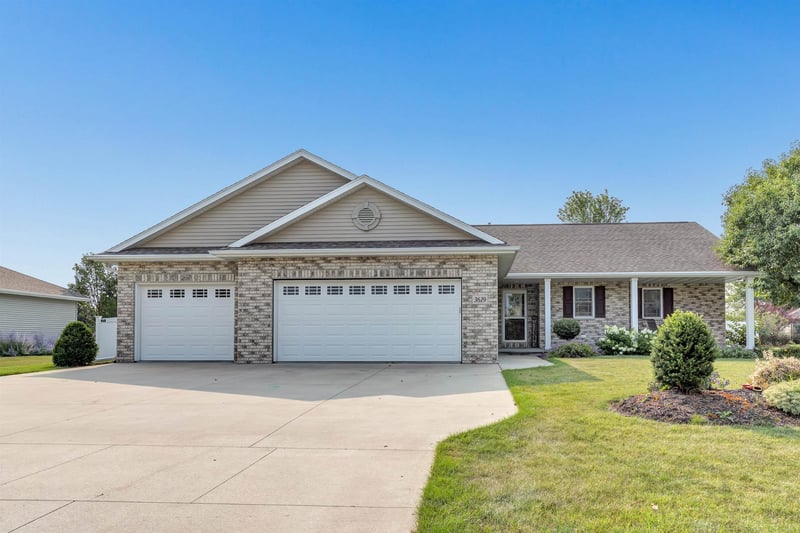 3619 Crocus Dr, De Pere, WI 54115-7463