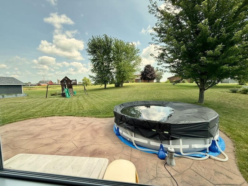 W6127 Sherwood Point Dr, Greenville, WI 54942