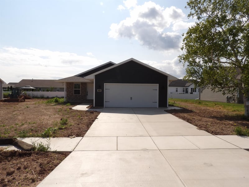 2509 Lawrence Dr, De Pere, WI 54115