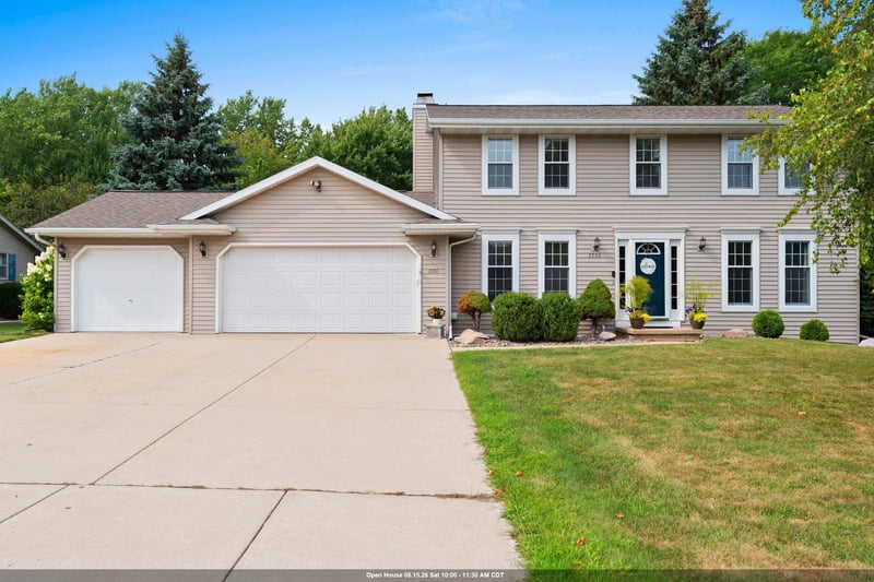 2906 Sunray Ln, Green Bay, WI 54313