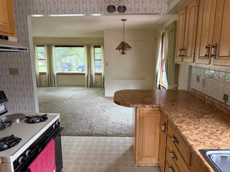 1909 Simpson St, Oshkosh, WI 54902-6844
