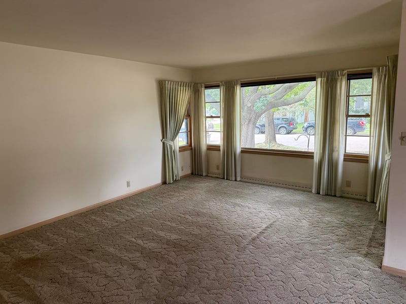 1909 Simpson St, Oshkosh, WI 54902-6844