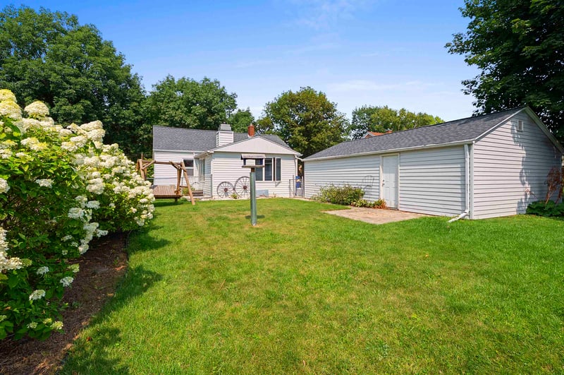 1139 Kellogg St, Green Bay, WI 54303-3014