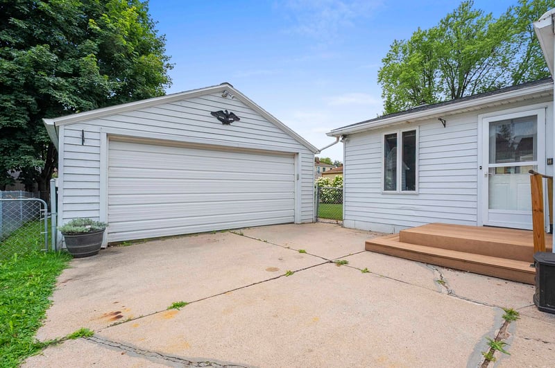 1139 Kellogg St, Green Bay, WI 54303-3014