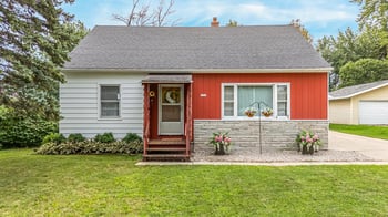 1303 Faust Ave, Oshkosh, WI 54902-5651