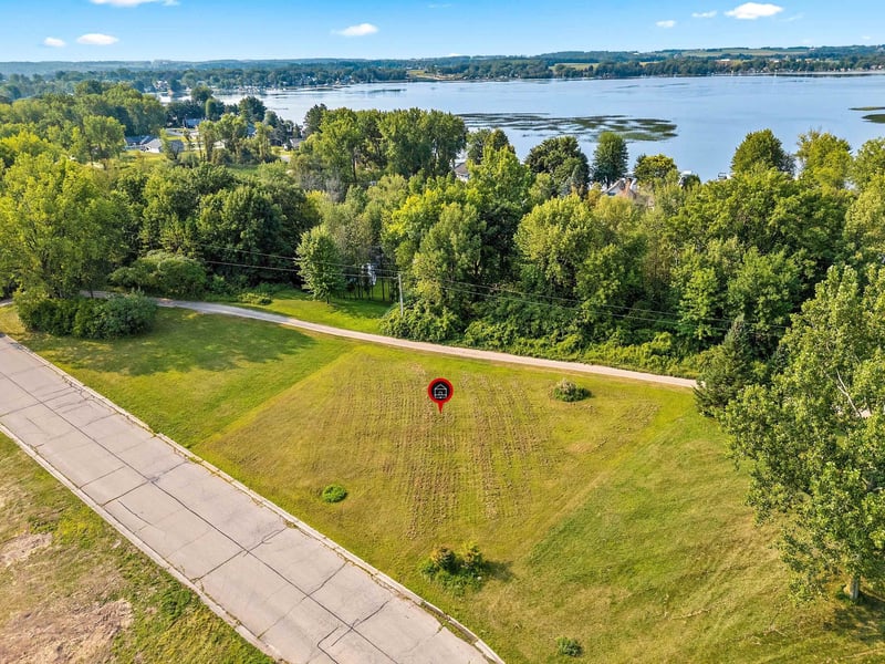Golden Sands Ave #34, Cecil, WI 54111