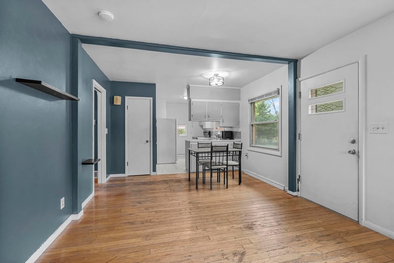 1412 W 9th Ave, Oshkosh, WI 54902