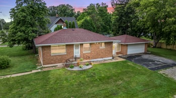 1412 W 9th Ave, Oshkosh, WI 54902