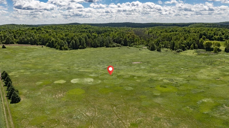Hillview Rd, Antigo, WI 54409