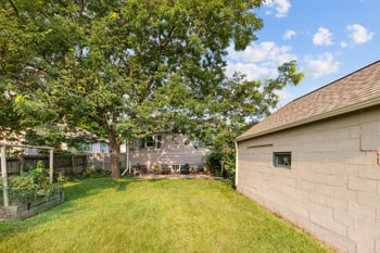 1624 Mt Vernon St, Oshkosh, WI 54901-3027