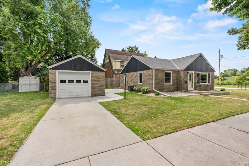413 E Grant St, Appleton, WI 54911-2948