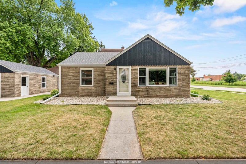 413 E Grant St, Appleton, WI 54911-2948