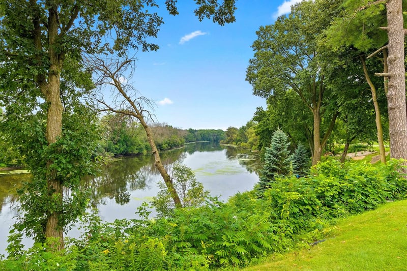 1135 S Main St #11, Shawano, WI 54166