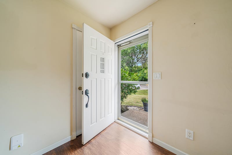 1205 Manitowoc Rd, Menasha, WI 54952