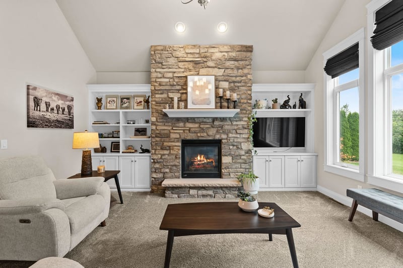 1951 Jacobsen Rd, Neenah, WI 54956