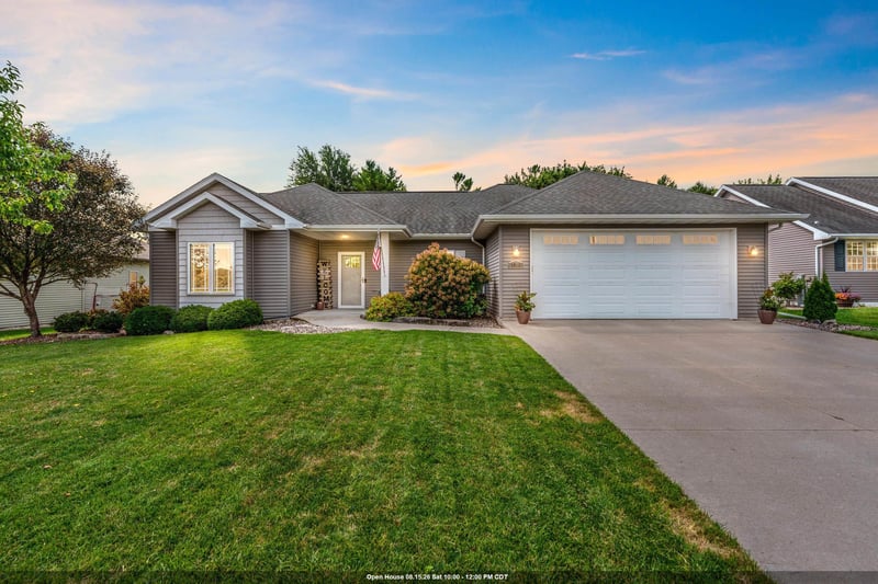 1951 Jacobsen Rd, Neenah, WI 54956