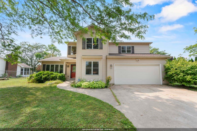 1325 S Westhaven Dr, Oshkosh, WI 54904