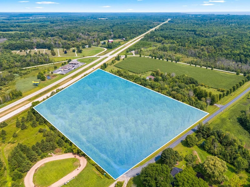 4390 Deprey Rd, Abrams, WI 54101