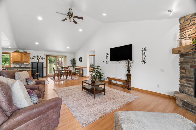 2117 Deer Haven Rd, Greenleaf, WI 54126