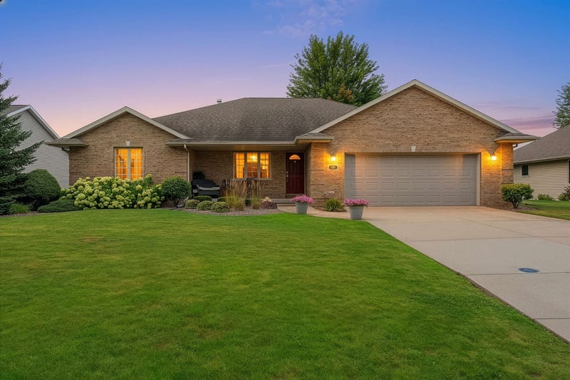 3162 Essen Rd, Green Bay, WI 54311