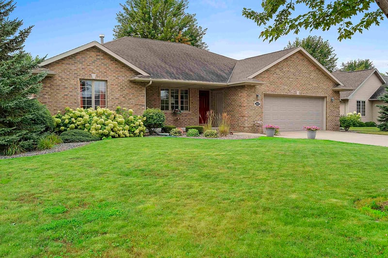 3162 Essen Rd, Green Bay, WI 54311