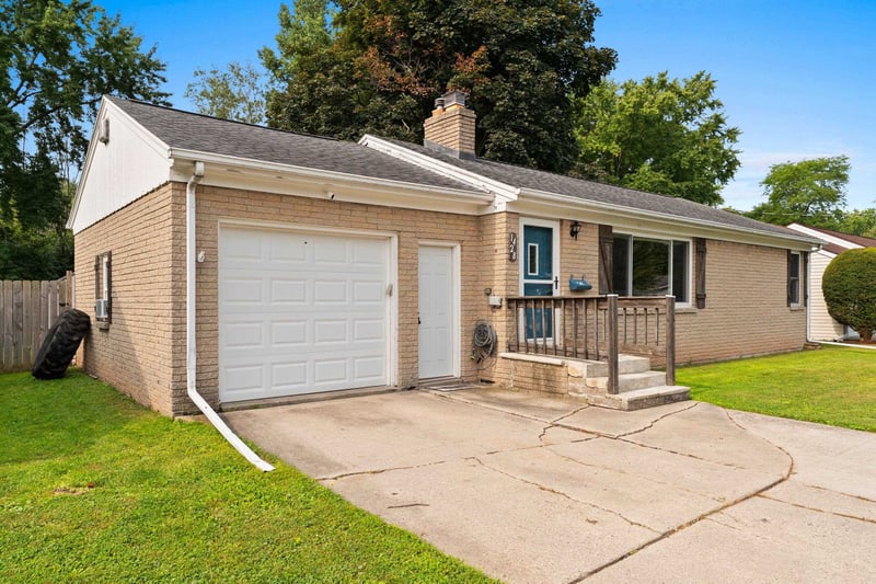 1428 Hastings St, Green Bay, WI 54301