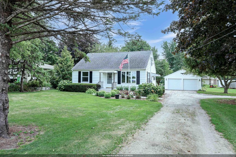W6273 Old Highway Rd, Menasha, WI 54952