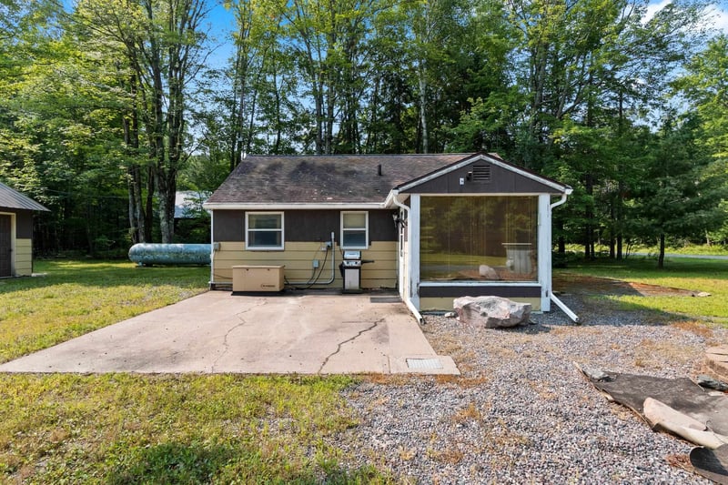 17294 S Thielke Rd, Lakewood, WI 54138