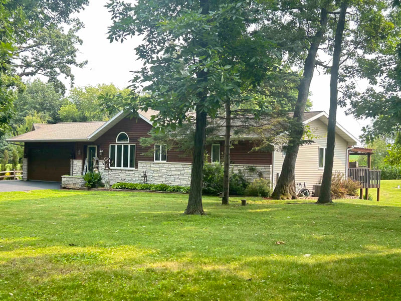 1266 Clairville Rd, Oshkosh, WI 54904-0000