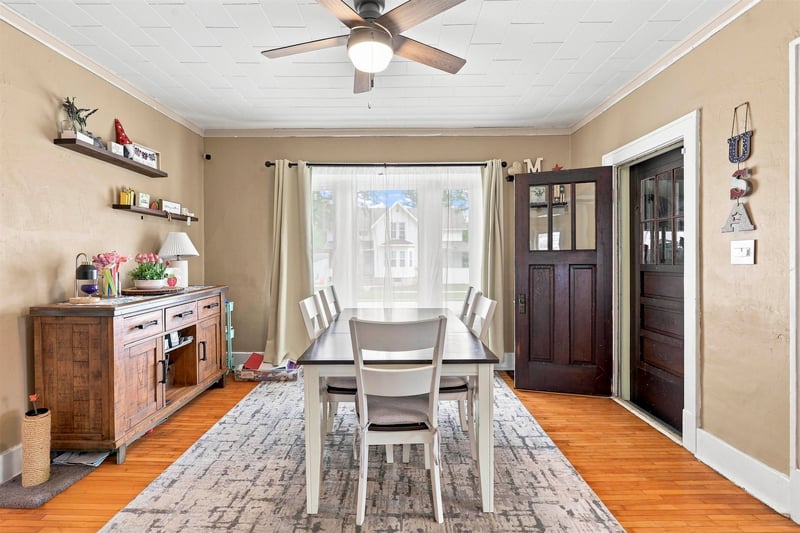 1102 W Lawrence St, Appleton, WI 54914-5249