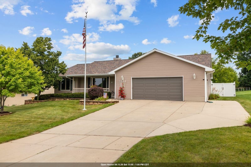 2181 Bufflehead Ln, Green Bay, WI 54311-6077