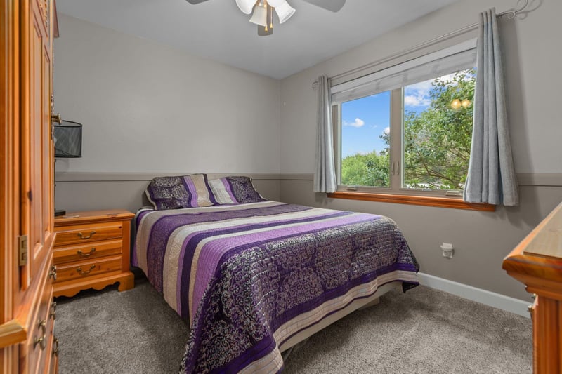 2181 Bufflehead Ln, Green Bay, WI 54311-6077