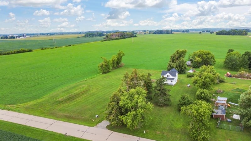 N2265 Lawn Rd, Pulaski, WI 54162