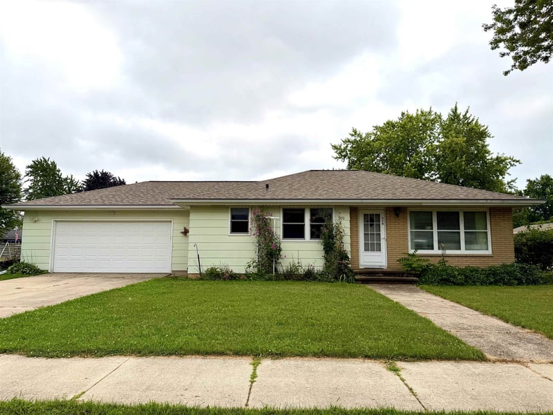 970 Evans St, Neenah, WI 54956-3917